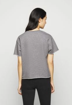 DRYKORN LUNIE - T-shirt basique Haute Qualité vêtements col rond femme -DRYKORN Soldes 2022 0f7877cd3fe04af0b8e9c507fe30d4fb