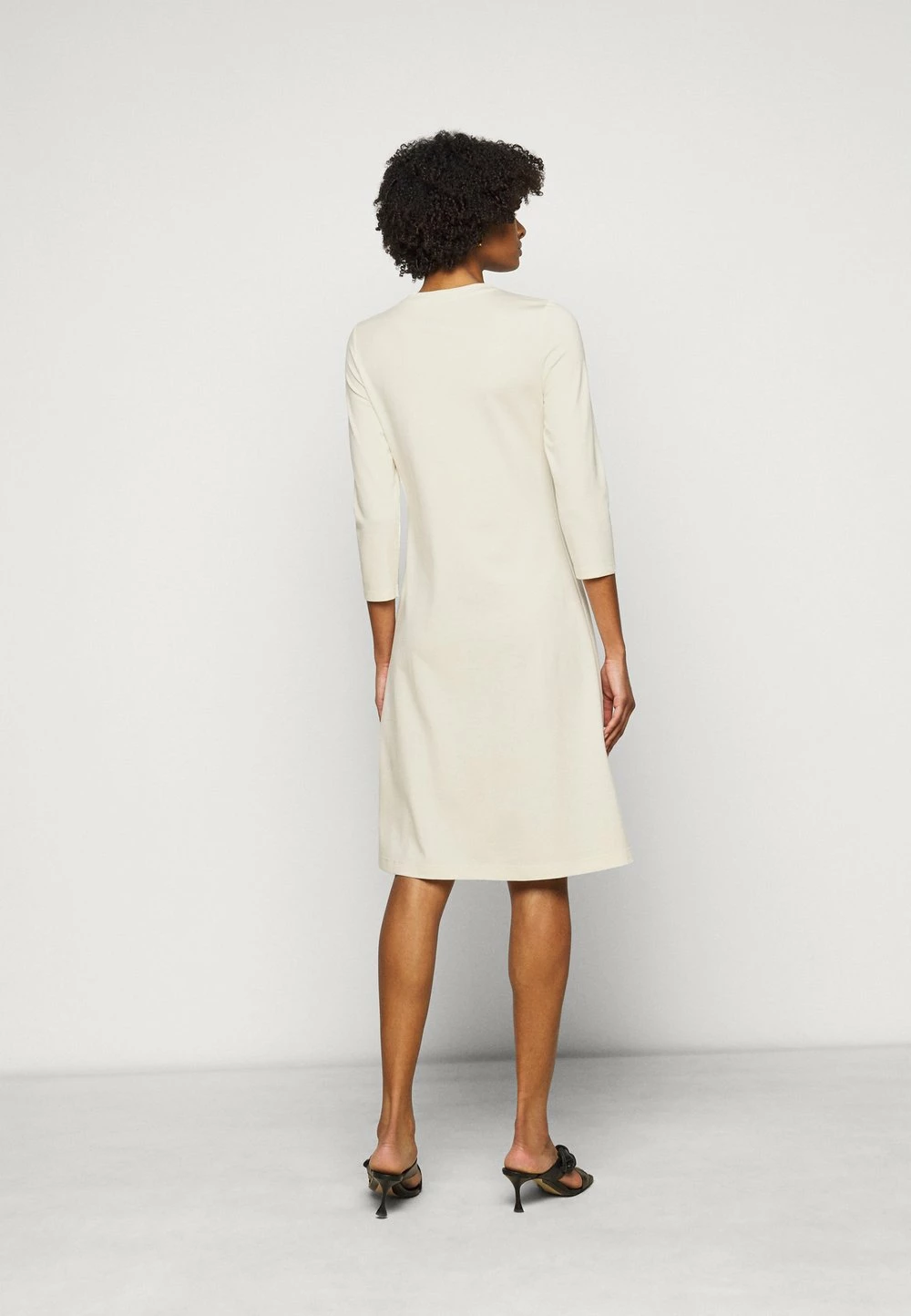 DRYKORN Prix Raisonnable FAGI - Robe en jersey vêtements col rond femme 5 DRYKORN Prix Raisonnable FAGI - Robe en jersey vêtements col rond femme – Image 3