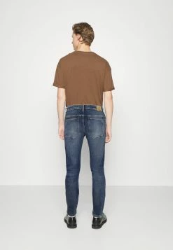 Soldes En Ligne DRYKORN JAZ - Jean slim vêtements normale homme -DRYKORN Soldes 2022 1243c43d53524bda8fb3a3a4f3f62cea
