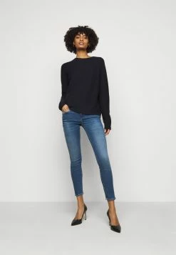 DRYKORN MAILA - Pullover En Remise vêtements col rond femme 12 DRYKORN MAILA - Pullover En Remise vêtements col rond femme -DRYKORN Soldes 2022 1301a5ebb4d84c3d9fa6ace3f283d528