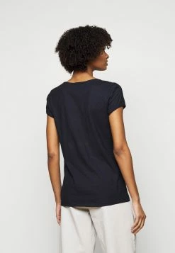 DRYKORN Bas Prix AVIVI - T-shirt basique vêtements encolure large ronde femme -DRYKORN Soldes 2022 19c59e773b324a70a903f586b0cf4cac