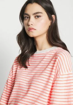 Meilleure qualité DRYKORN LUNIE - T-shirt imprimé vêtements col rond femme 13 Meilleure qualité DRYKORN LUNIE - T-shirt imprimé vêtements col rond femme -DRYKORN Soldes 2022 1a4155a66a884e03b036d558e726adb1