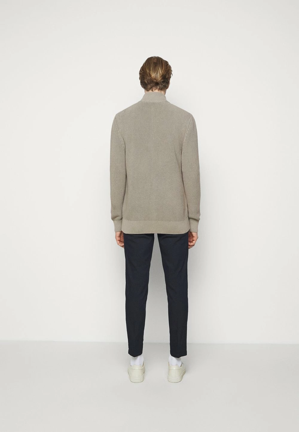 Prix Refroidis DRYKORN ANTONIO - Gilet vêtements col montant homme 5 Prix Refroidis DRYKORN ANTONIO - Gilet vêtements col montant homme – Image 3