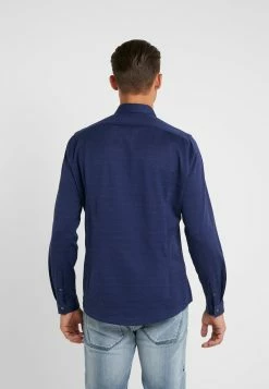 DRYKORN RUBEN - Chemise Discount En Ligne vêtements col kent homme 9 DRYKORN RUBEN - Chemise Discount En Ligne vêtements col kent homme -DRYKORN Soldes 2022 2214972e308c49d9bdacc2c28e0f88ee