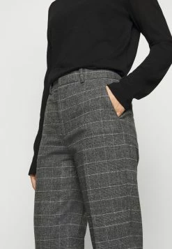 DRYKORN STUDY - Pantalon classique Prix Équitable vêtements haute femme 11 DRYKORN STUDY - Pantalon classique Prix Équitable vêtements haute femme -DRYKORN Soldes 2022 240f2facae624dd8a4d0600078e12cd7