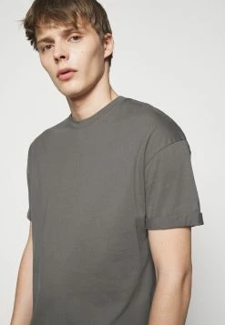 DRYKORN Prix Refroidis THILO - T-shirt basique vêtements col rond homme -DRYKORN Soldes 2022 341cb209bf0e42e0965f174008a9b14b