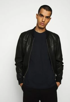 DRYKORN SCOLT - T-shirt basique Prix Accessible vêtements col rond homme 13 DRYKORN SCOLT - T-shirt basique Prix Accessible vêtements col rond homme -DRYKORN Soldes 2022 3b1979fd07c14fcba0e4436d590ae96c