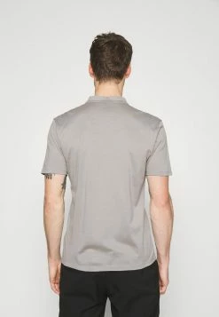 DRYKORN Faible Prix LOUIS - T-shirt basique vêtements col tunisien homme -DRYKORN Soldes 2022 404bb0e59a0948c7b1ec992aa994aa6e