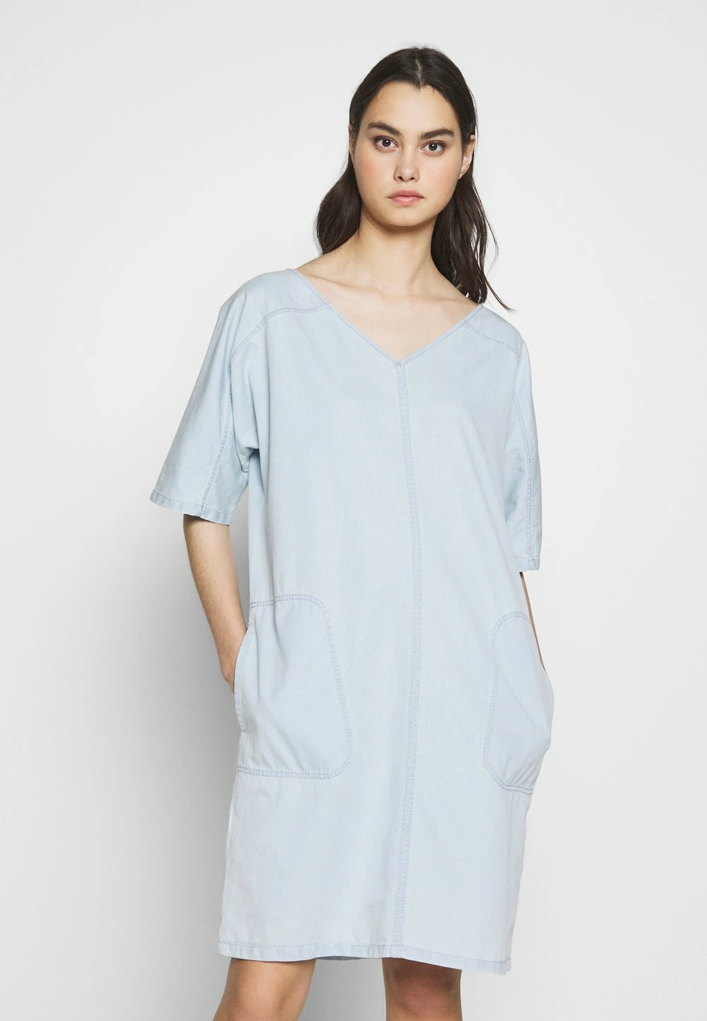 DRYKORN HEDDA - Robe en jean Plus Bas Prix De Vente vêtements col en v profond femme 3 DRYKORN HEDDA - Robe en jean Plus Bas Prix De Vente vêtements col en v profond femme