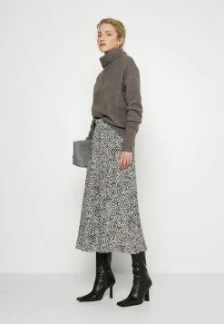 DRYKORN Se Vend Bas Prix ATTRA - Jupe trapèze vêtements imprimé animal femme 13 DRYKORN Se Vend Bas Prix ATTRA - Jupe trapèze vêtements imprimé animal femme -DRYKORN Soldes 2022 47511224b85f4042bb69894554ddbcaa