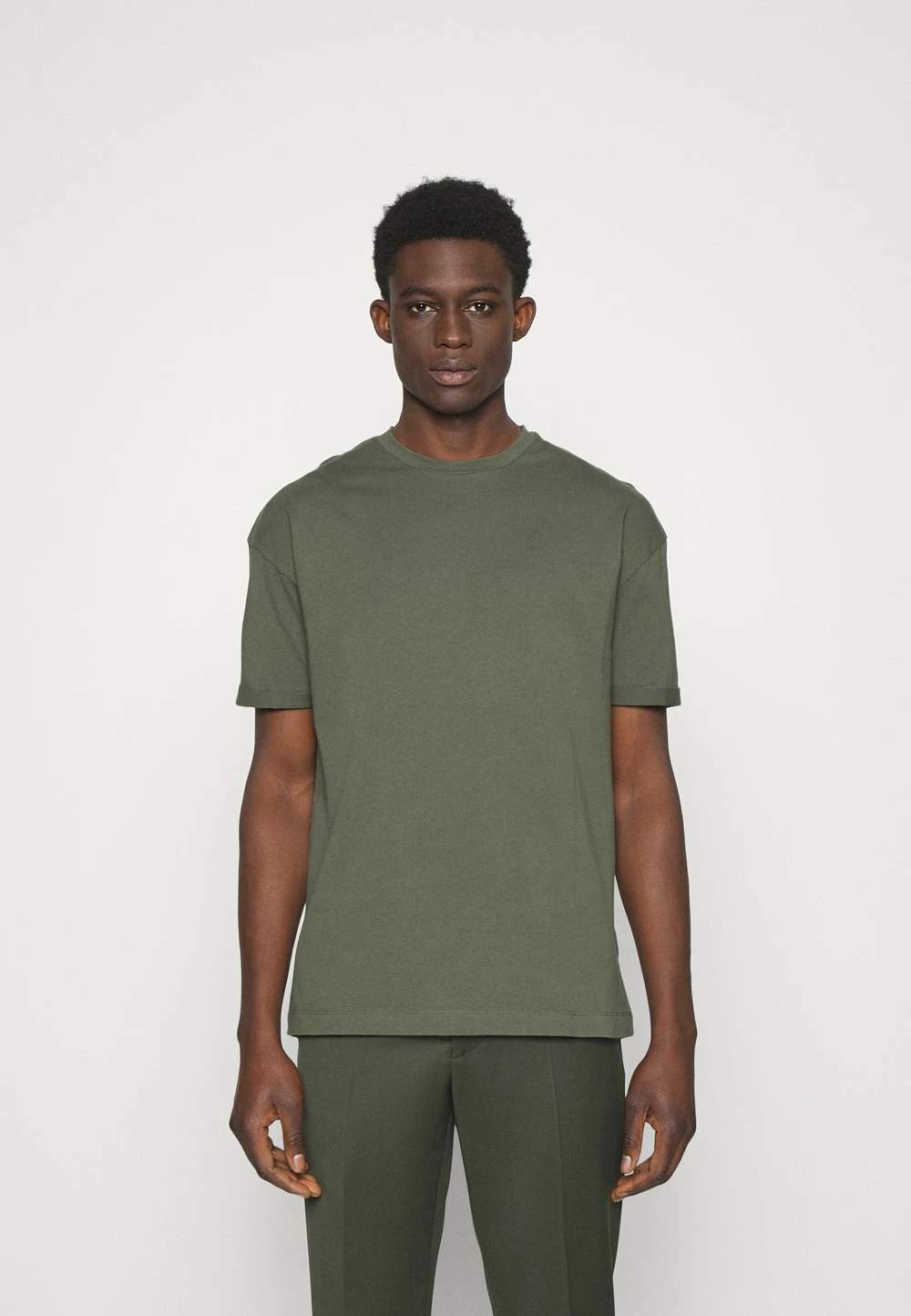 DRYKORN THILO - T-shirt basique Prix Accessible vêtements col rond homme 3 DRYKORN THILO - T-shirt basique Prix Accessible vêtements col rond homme