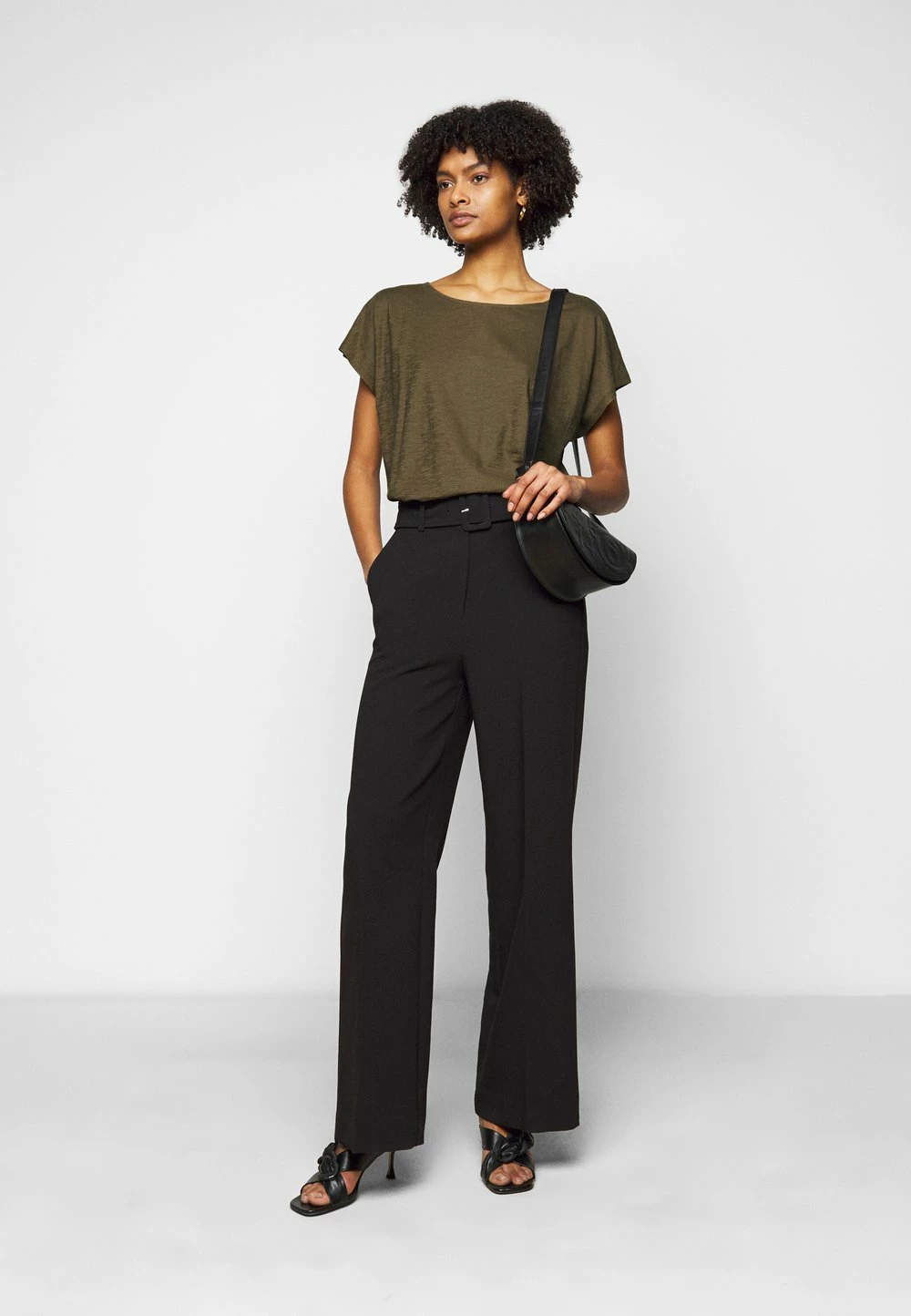 DRYKORN KIMANA - T-shirt basique Prix Distinctifs vêtements col rond femme 4 DRYKORN KIMANA - T-shirt basique Prix Distinctifs vêtements col rond femme – Image 2