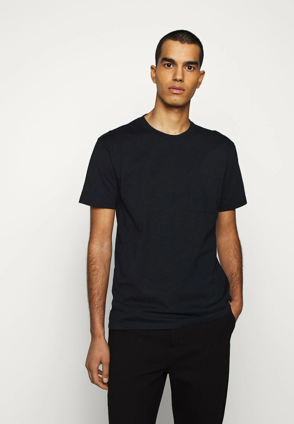 DRYKORN SCOLT - T-shirt basique Prix Accessible vêtements col rond homme 3 DRYKORN SCOLT - T-shirt basique Prix Accessible vêtements col rond homme