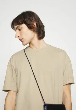 DRYKORN Prix Usine EROS - T-shirt basique vêtements col rond homme -DRYKORN Soldes 2022 5fc9ecdf66d74070bc6b4407f529c6e8