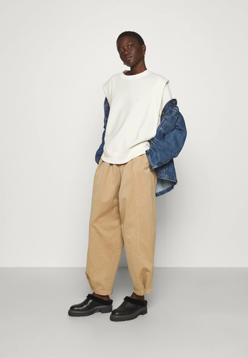 DRYKORN 50% Off De Vente OMARIA - Sweatshirt vêtements col rond femme 4 DRYKORN 50% Off De Vente OMARIA - Sweatshirt vêtements col rond femme – Image 2