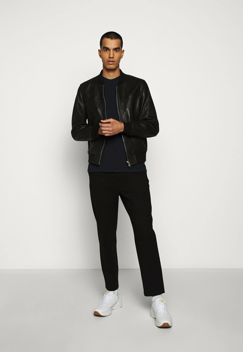 DRYKORN SCOLT - T-shirt basique Prix Accessible vêtements col rond homme 4 DRYKORN SCOLT - T-shirt basique Prix Accessible vêtements col rond homme – Image 2