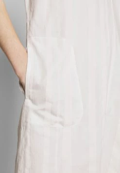 DRYKORN HEDDA - Robe de jour Prix Bradés vêtements col en v profond femme -DRYKORN Soldes 2022 6905f5808a7b417f8332492d2070adba