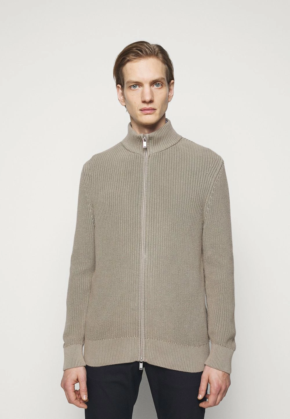 Prix Refroidis DRYKORN ANTONIO - Gilet vêtements col montant homme 3 Prix Refroidis DRYKORN ANTONIO - Gilet vêtements col montant homme