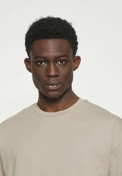 DRYKORN Prix Affortable THILO - T-shirt basique vêtements col rond homme 11 DRYKORN Prix Affortable THILO - T-shirt basique vêtements col rond homme -DRYKORN Soldes 2022 69ad377c64484ac9989f27e2eea748aa