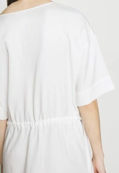 DRYKORN Pas Cher TAMASHA - Robe de jour vêtements col rond femme -DRYKORN Soldes 2022 6bc1818def47408eb21ead69443abf5b