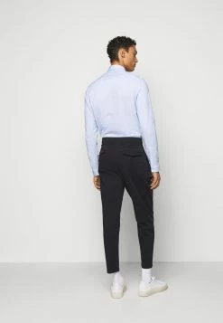 Prix Légers DRYKORN NOSH - Pantalon classique vêtements haute homme -DRYKORN Soldes 2022 7211a72b7c0646a6a8254a8a5ffd63e8
