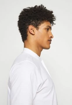 DRYKORN LOUIS - T-shirt basique Qualité Fiable vêtements col officier homme -DRYKORN Soldes 2022 76222c8eb3a144aeb79078025c6a3c0e