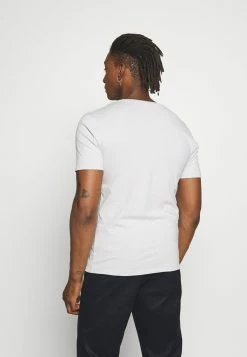 DRYKORN Qualité garantie 100% QUENTIN - T-shirt basique vêtements col en v profond homme -DRYKORN Soldes 2022 7a2673cee8a24c0b899531cb85254d9e
