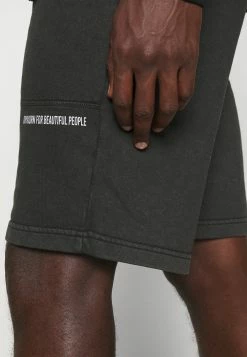 DRYKORN BREAK - Short Prix Malin vêtements normale homme -DRYKORN Soldes 2022 7b4ca373b7194fd48497645081cf4468