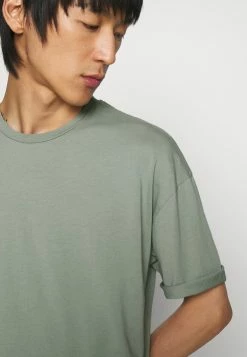 DRYKORN Prix Compétitif THILO - T-shirt basique vêtements col rond homme 22 DRYKORN Prix Compétitif THILO - T-shirt basique vêtements col rond homme -DRYKORN Soldes 2022 7ec320502b2042dbaea85cad62ad2e5d