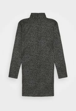 DRYKORN RENAY - Robe de jour En promotion vêtements col officier femme -DRYKORN Soldes 2022 820af199e41f4a4bace3586e6a69ce7a