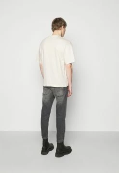 Prix Favorable DRYKORN HUNT - T-shirt basique vêtements col rond homme 11 Prix Favorable DRYKORN HUNT - T-shirt basique vêtements col rond homme -DRYKORN Soldes 2022 82948f2b2dcd479ab094bb11b25fdd55