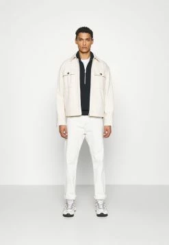 DRYKORN Prix d’Amis MANUELO - Pullover vêtements col camionneur homme 12 DRYKORN Prix d’Amis MANUELO - Pullover vêtements col camionneur homme -DRYKORN Soldes 2022 8c3da4ecf05d46c4bd63c06eb968fbc7