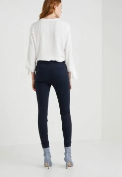 Prix Légers DRYKORN WINCH - Pantalon classique vêtements haute femme 9 Prix Légers DRYKORN WINCH - Pantalon classique vêtements haute femme -DRYKORN Soldes 2022 8cafbde166bd4097b433d503dc7858e6