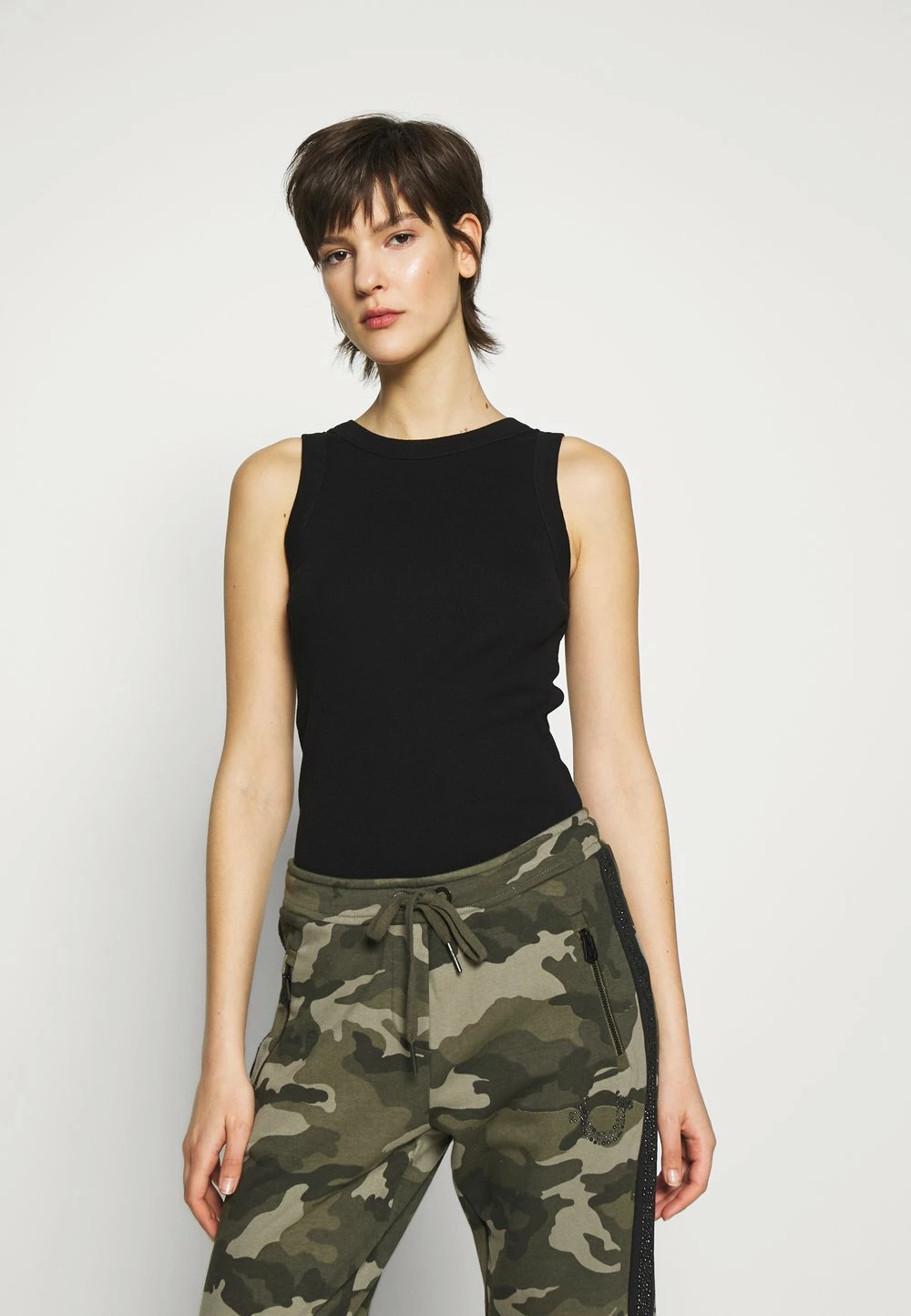 DRYKORN OLINA - Débardeur Prix Cassé vêtements col rond femme 3 DRYKORN OLINA - Débardeur Prix Cassé vêtements col rond femme