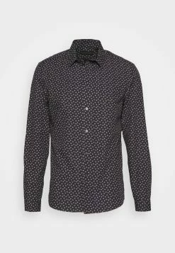 DRYKORN RUBEN - Chemise Prix De Lancement vêtements col kent homme 11 DRYKORN RUBEN - Chemise Prix De Lancement vêtements col kent homme -DRYKORN Soldes 2022 937f32fa4b844310bc5fff2bf416f027 1