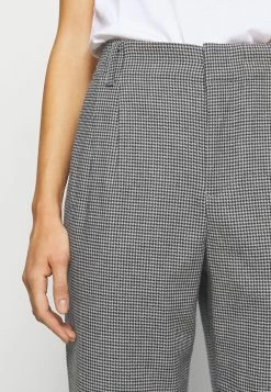 DRYKORN Assurance De l’Authenticité DISPATCH - Pantalon classique vêtements haute femme -DRYKORN Soldes 2022 95f58d8447b44b1a81033a3f06ad01d0