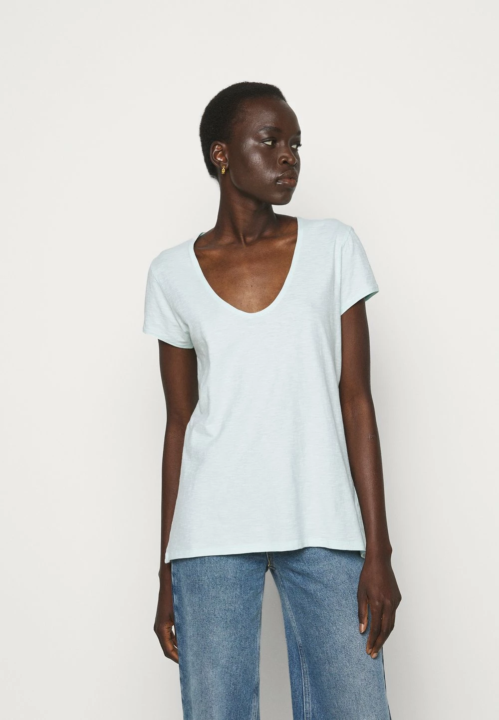 DRYKORN AVIVI - T-shirt basique Prix Aimable vêtements encolure large ronde femme 3 DRYKORN AVIVI - T-shirt basique Prix Aimable vêtements encolure large ronde femme