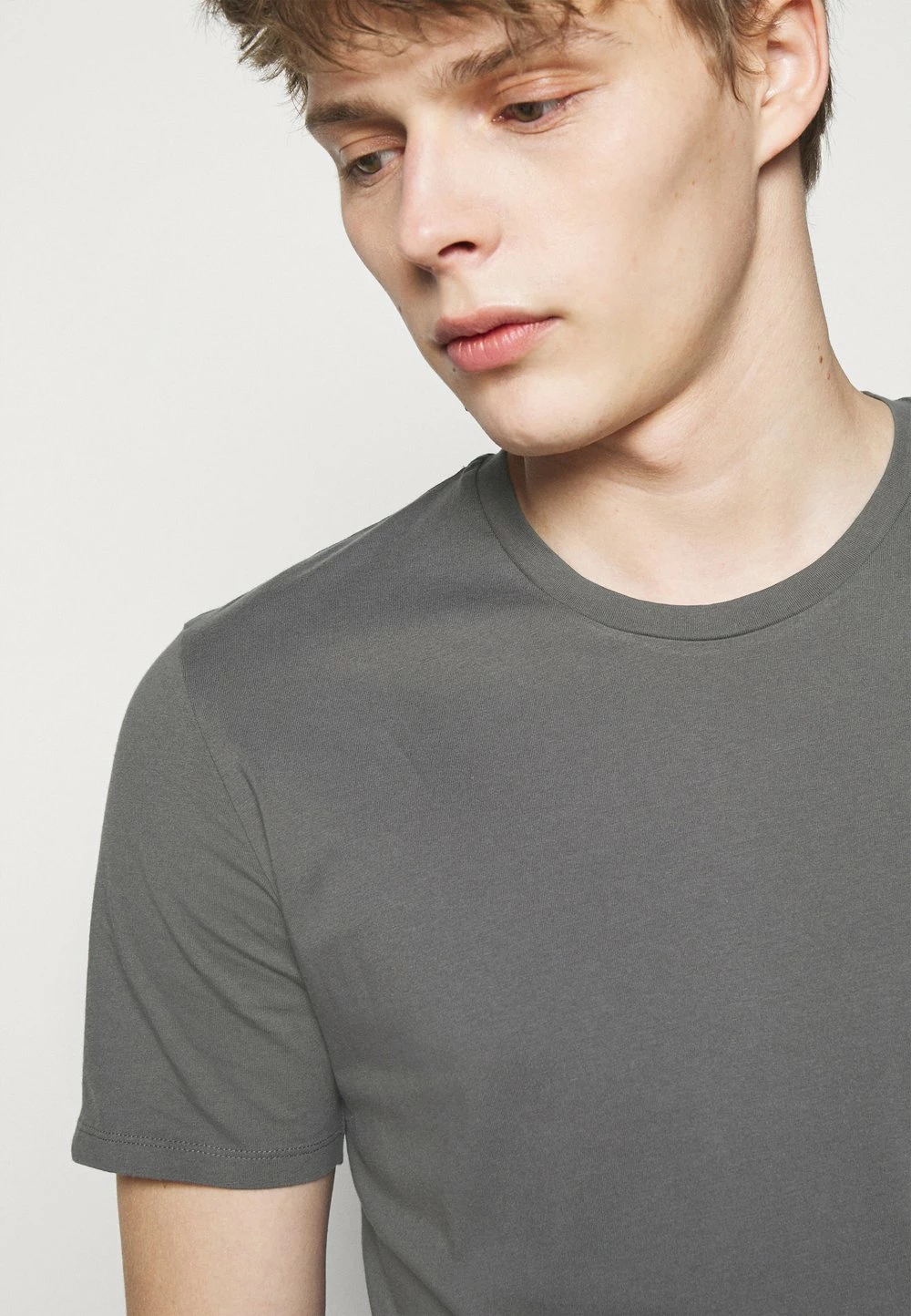 DRYKORN Prix Gelé CARLO - T-shirt basique vêtements col rond homme 6 DRYKORN Prix Gelé CARLO - T-shirt basique vêtements col rond homme – Image 4