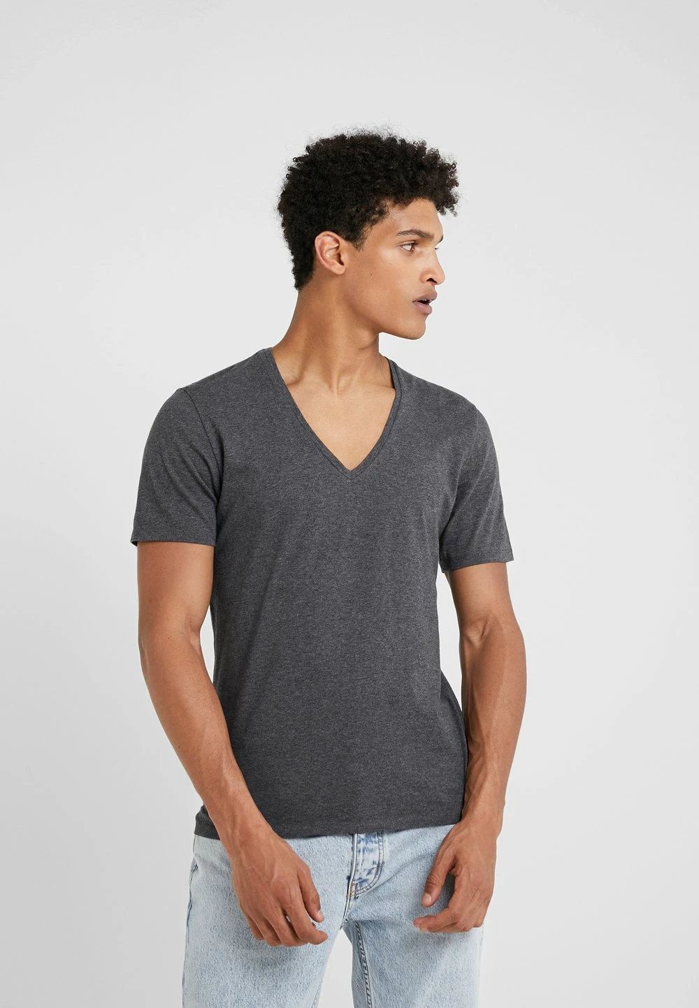 Bon Rapport Coût-Efficacité DRYKORN QUENTIN - T-shirt basique vêtements col en v profond homme 3 Bon Rapport Coût-Efficacité DRYKORN QUENTIN - T-shirt basique vêtements col en v profond homme