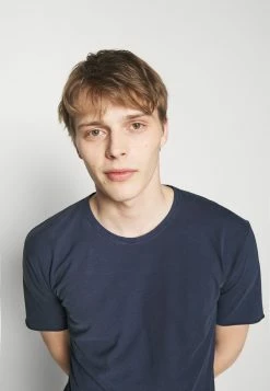 DRYKORN Remise En Ligne RANIEL - T-shirt basique vêtements col rond homme -DRYKORN Soldes 2022 a49806a697dc4bdc9c78c2498d3d4b99