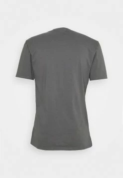 DRYKORN Prix Gelé CARLO - T-shirt basique vêtements col rond homme 21 DRYKORN Prix Gelé CARLO - T-shirt basique vêtements col rond homme -DRYKORN Soldes 2022 a64a37d85b434d8785844c8fd0f37514