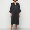 DRYKORN Prix Acceptable VIRPI - Robe de jour vêtements col en v profond femme -DRYKORN Soldes 2022 b18c37dbf2e34038b51828f13c007396