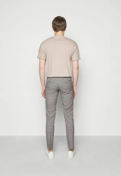 Prix Cassé DRYKORN HOOP - Pantalon classique vêtements normale homme 12 Prix Cassé DRYKORN HOOP - Pantalon classique vêtements normale homme -DRYKORN Soldes 2022 c873cfd74a86482aaed2241702d2004b