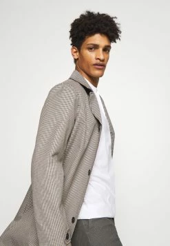 DRYKORN LOUIS - T-shirt basique Qualité Fiable vêtements col officier homme -DRYKORN Soldes 2022 cd888abee6e84d70b9fb5553f326d78c