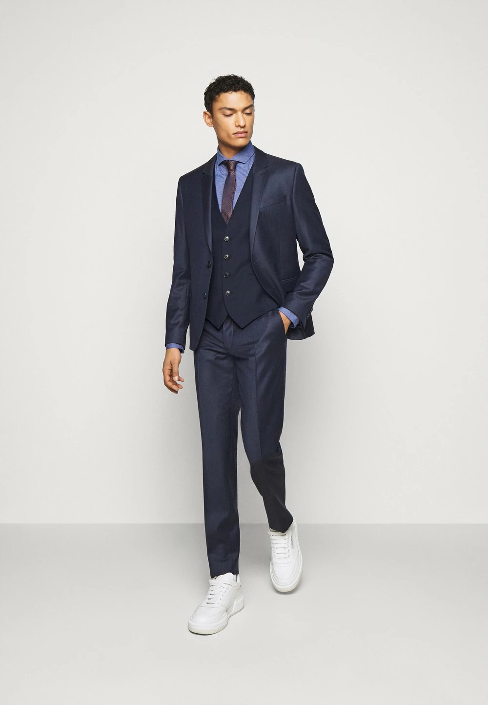 Vendre-Réclame DRYKORN MALMO - Veste sans manches vêtements col en v profond homme 4 Vendre-Réclame DRYKORN MALMO - Veste sans manches vêtements col en v profond homme – Image 2