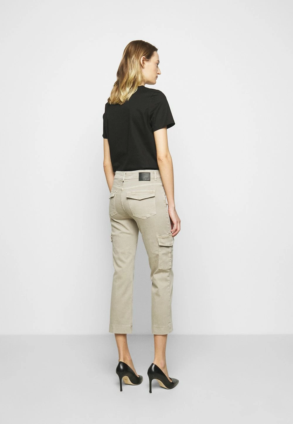 DRYKORN OUTBOUND - Pantalon cargo Prix Allégé pantalons haute femme 5 DRYKORN OUTBOUND - Pantalon cargo Prix Allégé pantalons haute femme – Image 3