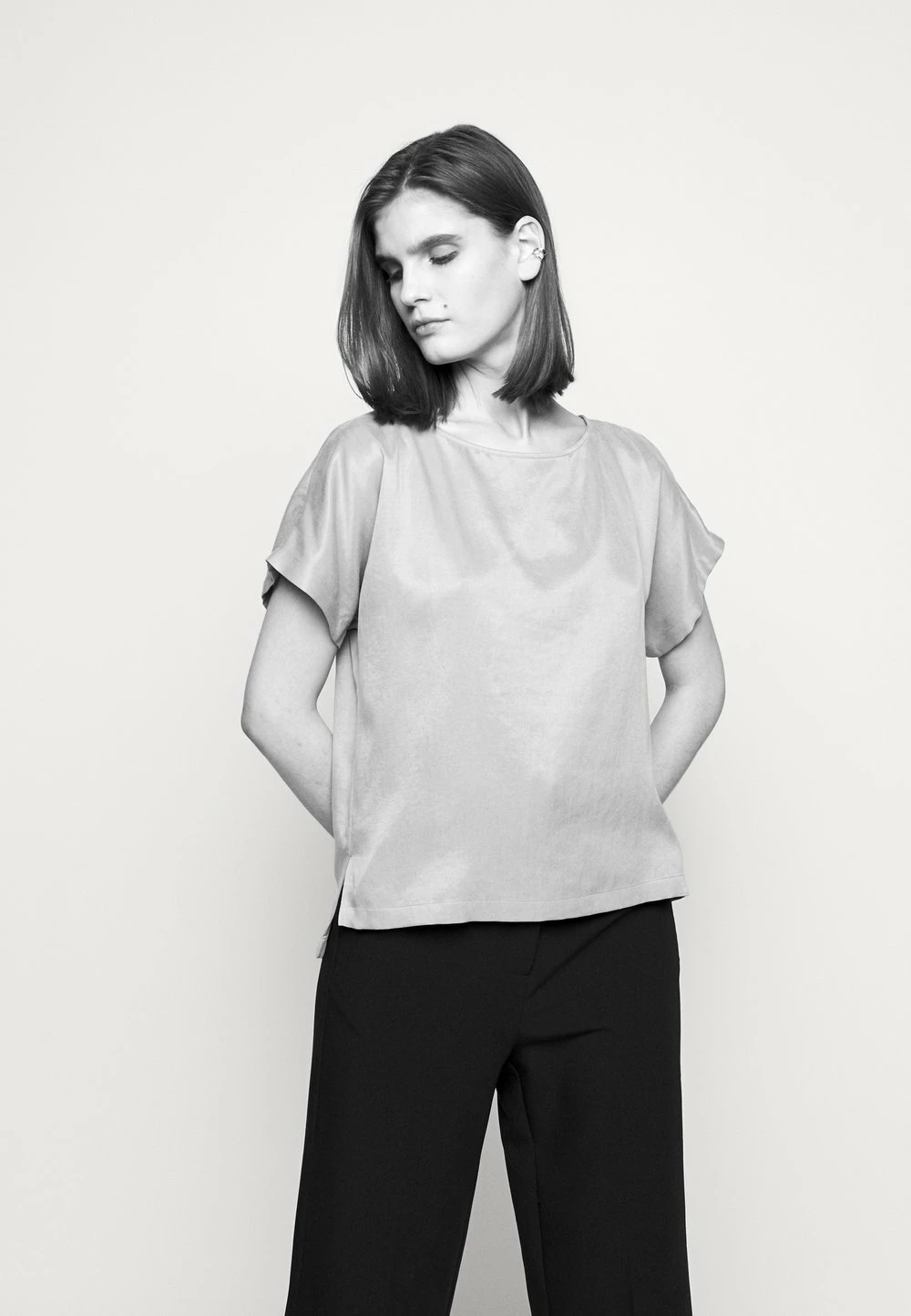 DRYKORN Assurance De l’Authenticité SOMIA - T-shirt basique vêtements col rond femme 7 DRYKORN Assurance De l’Authenticité SOMIA - T-shirt basique vêtements col rond femme – Image 5