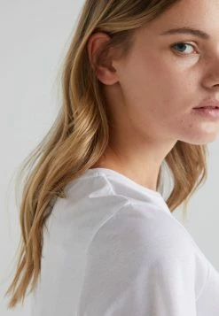 Petit Prix DRYKORN ANISIA - T-shirt basique vêtements col rond femme 13 Petit Prix DRYKORN ANISIA - T-shirt basique vêtements col rond femme -DRYKORN Soldes 2022 d6d7ff254cc64fdbaaf78d837d8092a7