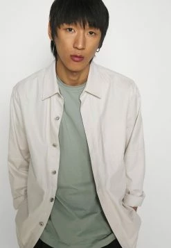 DRYKORN Prix Compétitif THILO - T-shirt basique vêtements col rond homme 19 DRYKORN Prix Compétitif THILO - T-shirt basique vêtements col rond homme -DRYKORN Soldes 2022 d80da79a4de94353b3ed2565708602e2