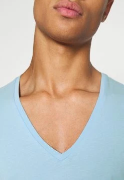 Prix De Lancement DRYKORN QUENTIN - T-shirt basique vêtements col en v profond homme -DRYKORN Soldes 2022 e0c8d84e0f654d6f8cc2d3c57b384bef